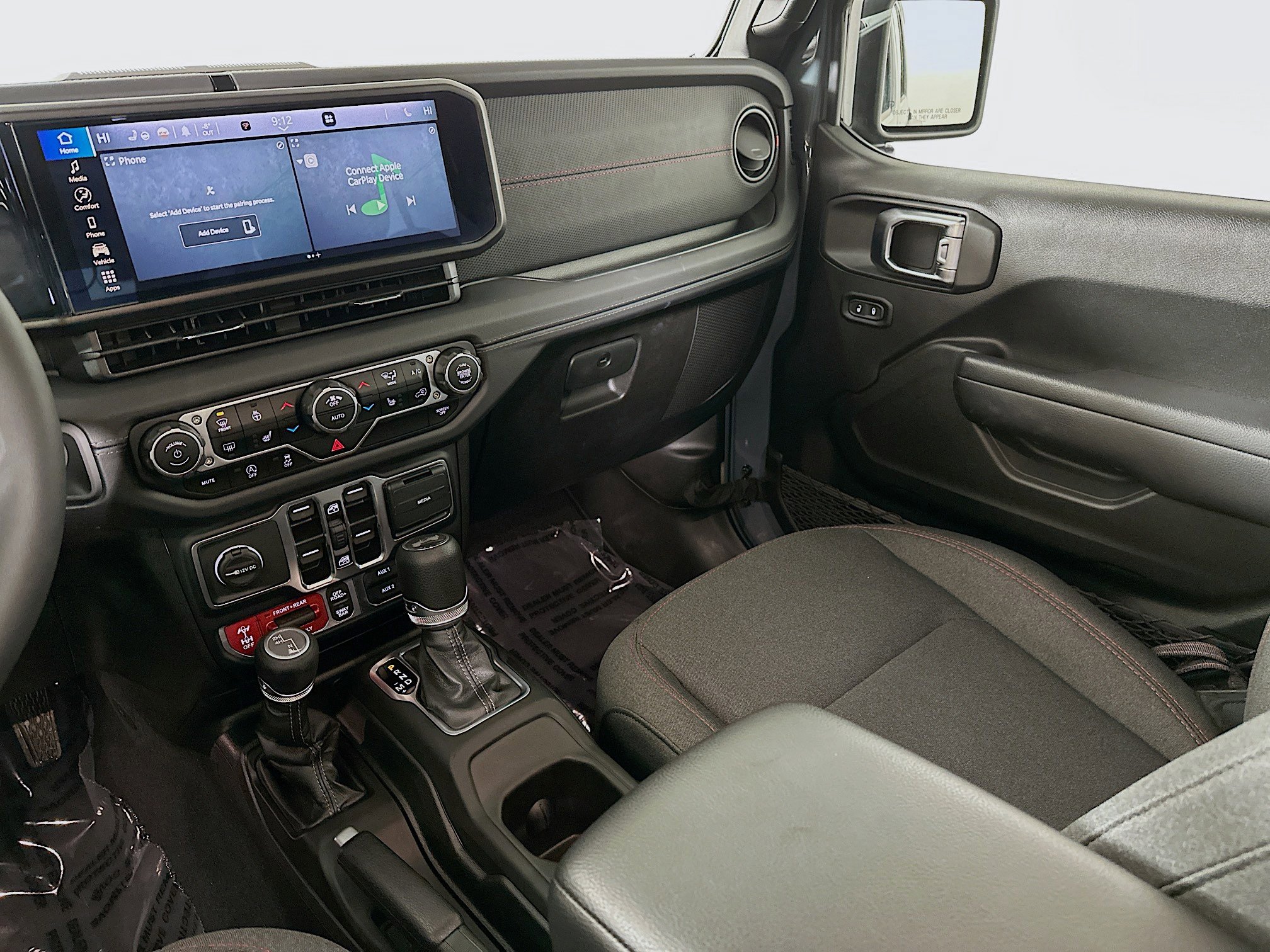 Used 2025 Jeep Wrangler Unlimited Rubicon w/ Convenience Group image 21