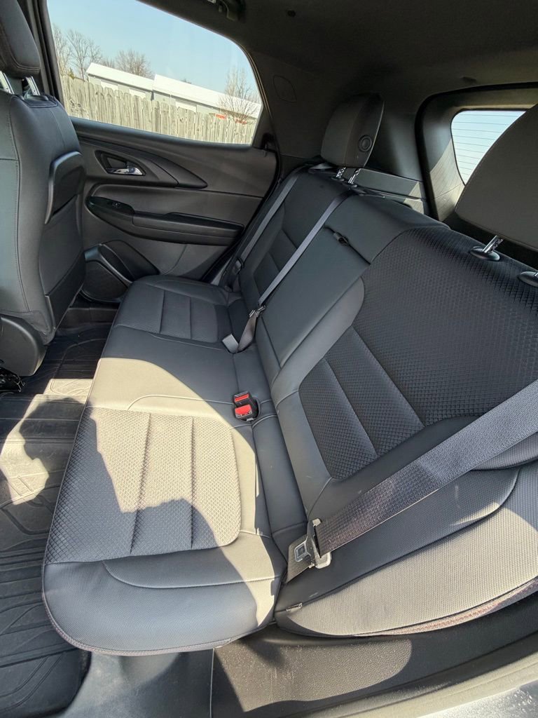 Used 2023 Chevrolet TrailBlazer RS w/ Sun and Liftgate Package image 8