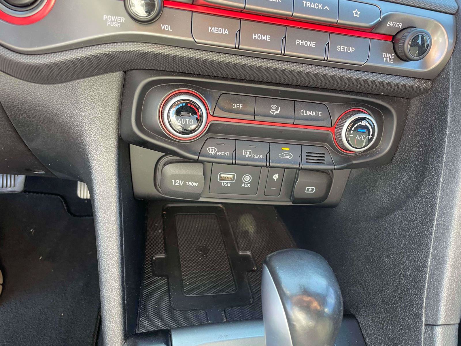 Used 2020 Hyundai Veloster 2.0 Premium FWD image 17