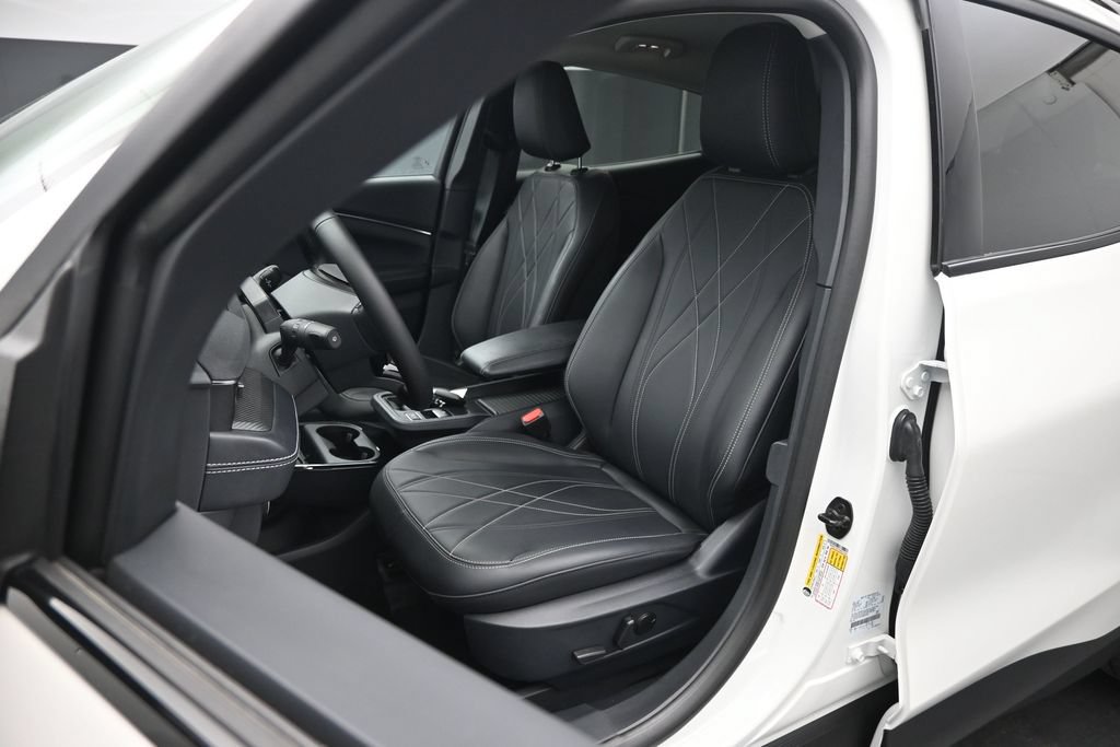 Used 2025 Ford Mustang Mach-E Select RWD image 8