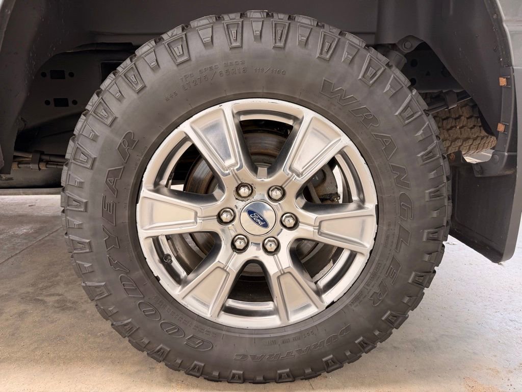 Used 2015 Ford F150 XLT w/ Equipment Group 302A Luxury image 12