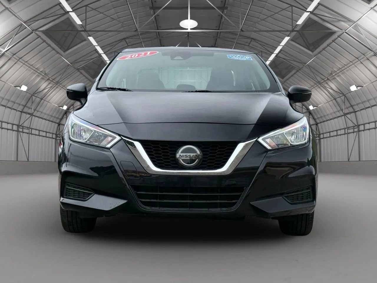 Used 2021 Nissan Versa SV image 3