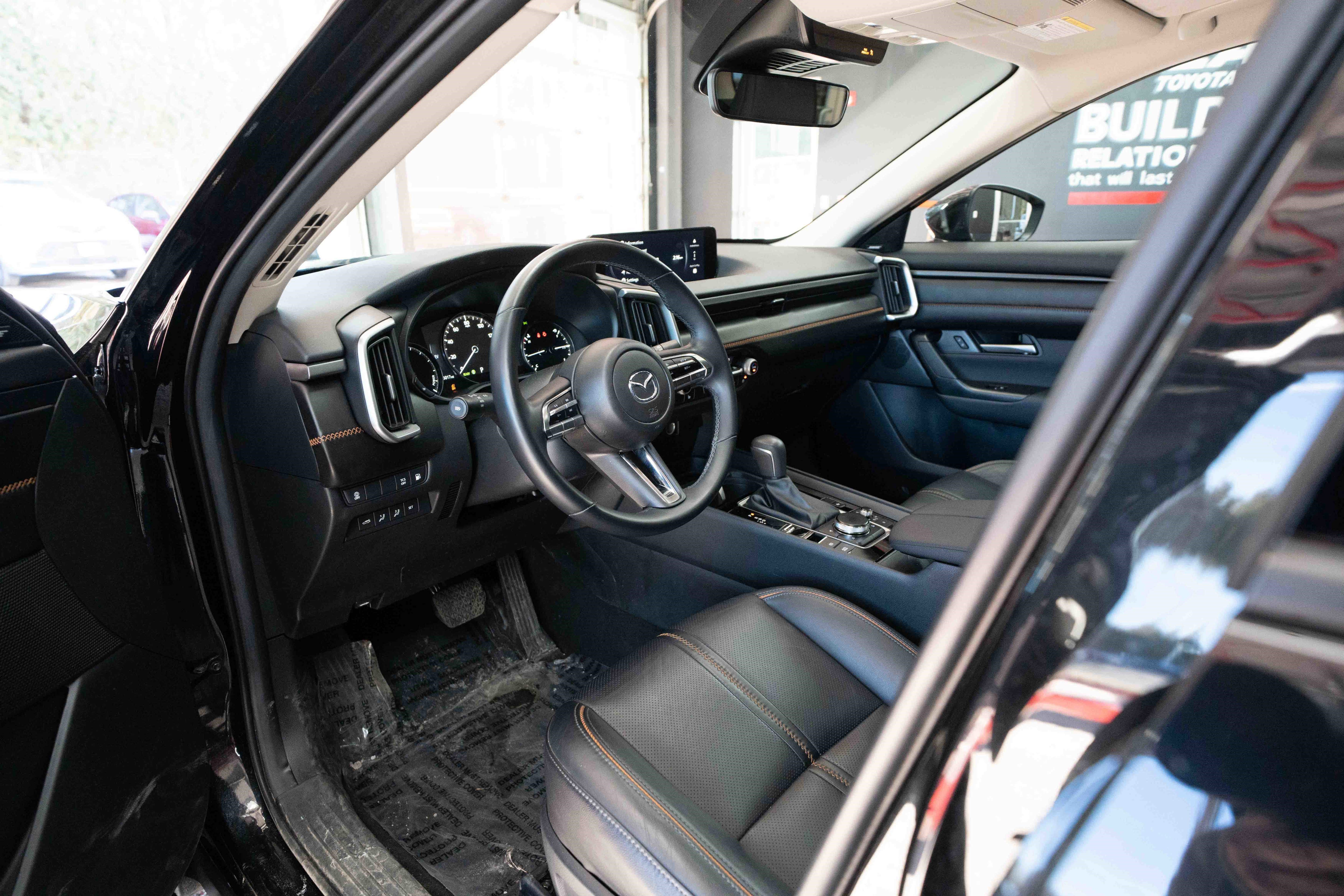 Used 2025 MAZDA CX-50 AWD 2.5 Hybrid w/ Premium Pkg image 8