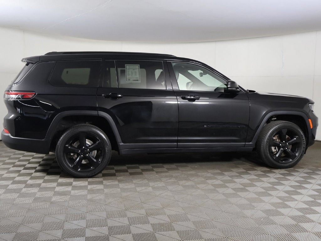 Used 2023 Jeep Grand Cherokee L Laredo AWD/4WD image 18