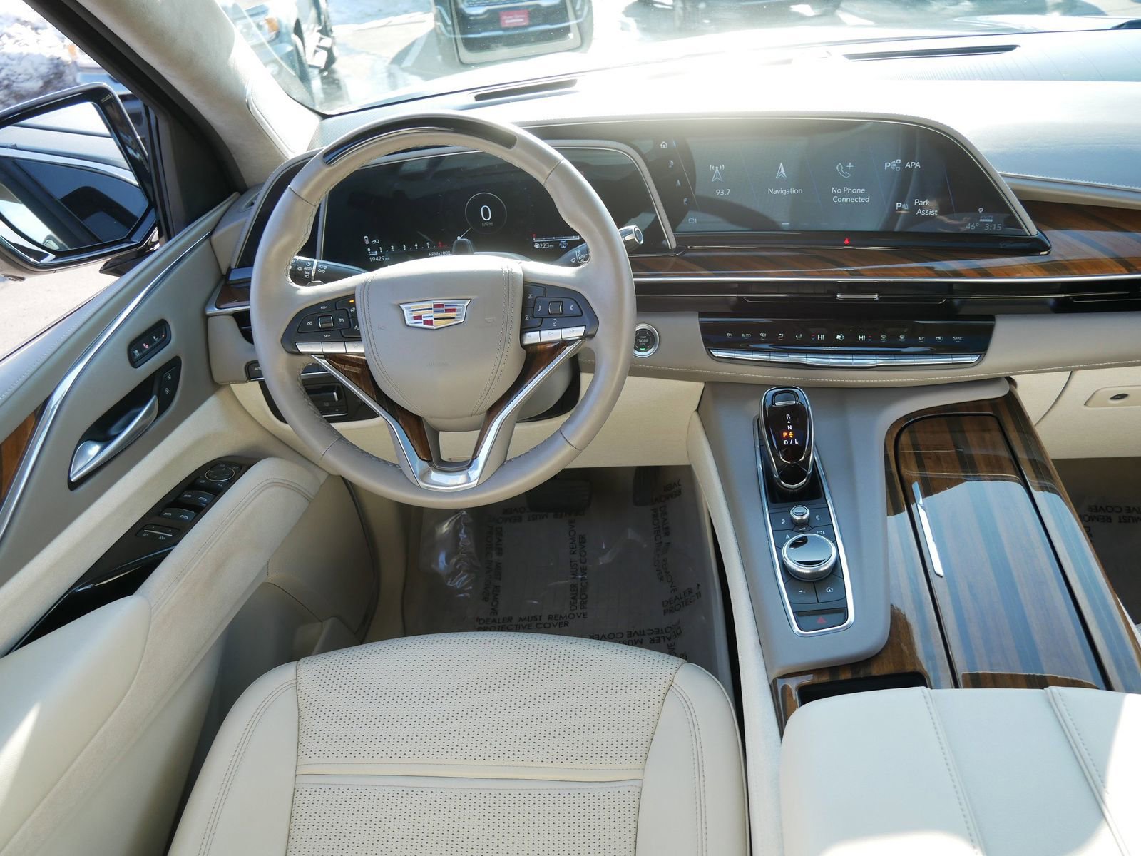 Used 2024 Cadillac Escalade ESV Premium Luxury Platinum image 12