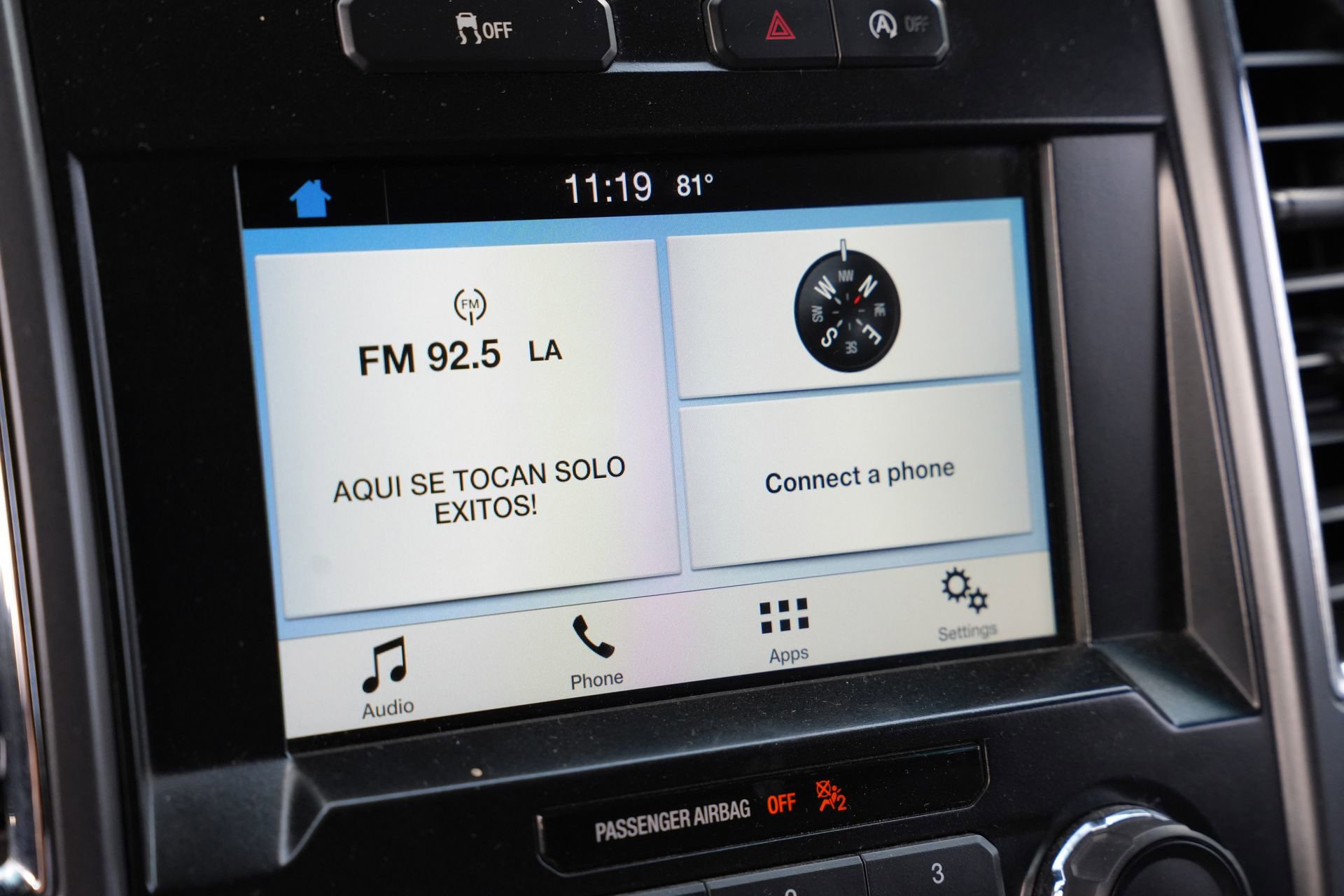 Used 2016 Ford F150 XLT w/ Equipment Group 302A Luxury image 12