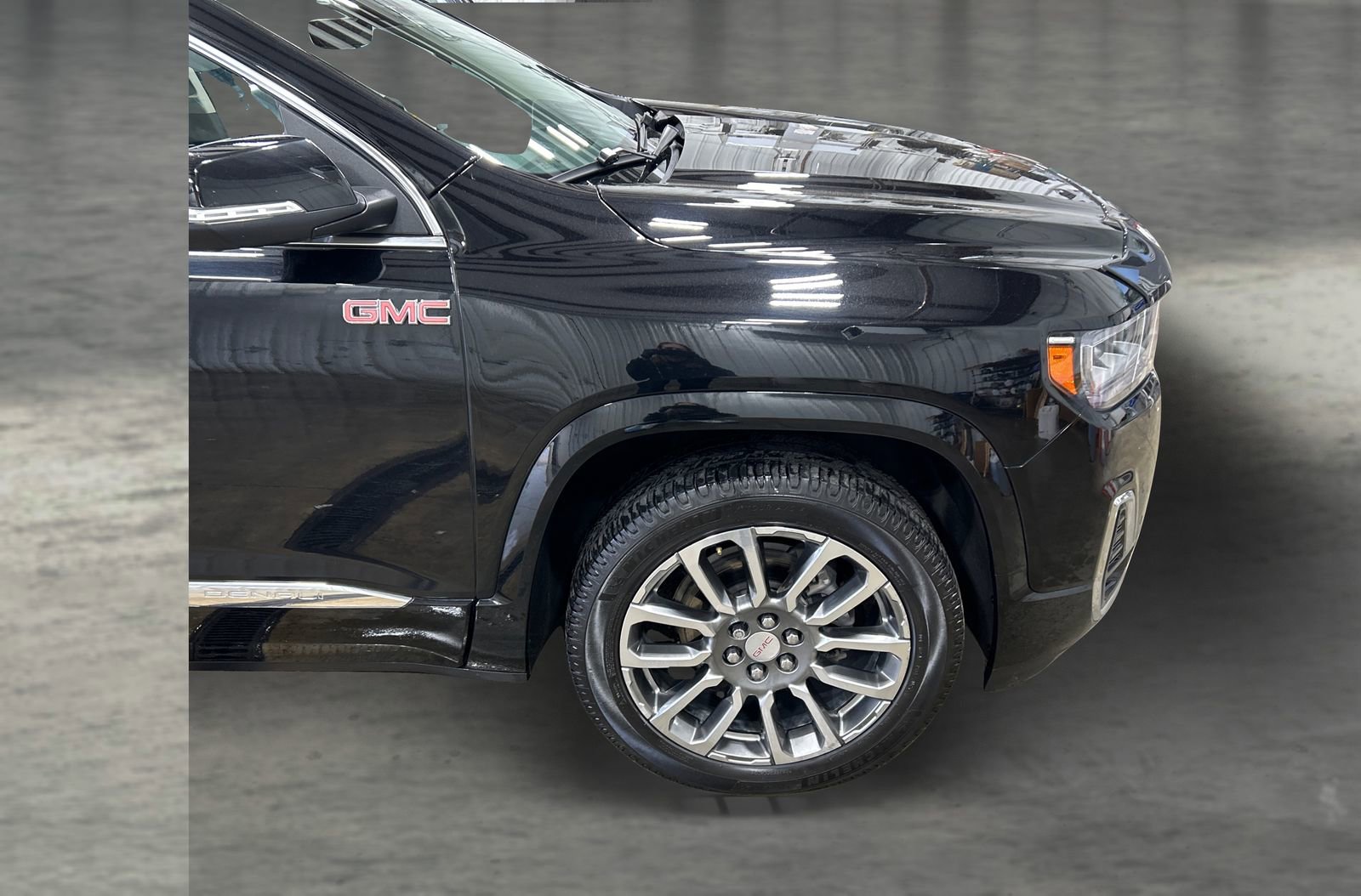 Used 2021 GMC Acadia Denali w/ Denali Ultimate Package AWD/4WD image 24