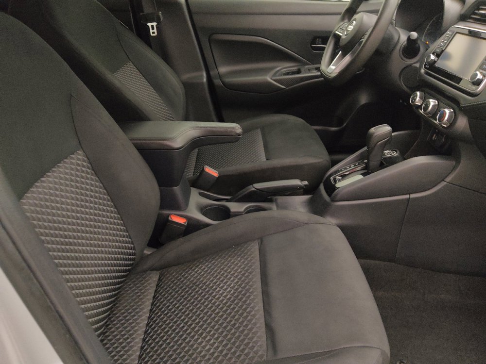 Used 2021 Nissan Versa S FWD image 21