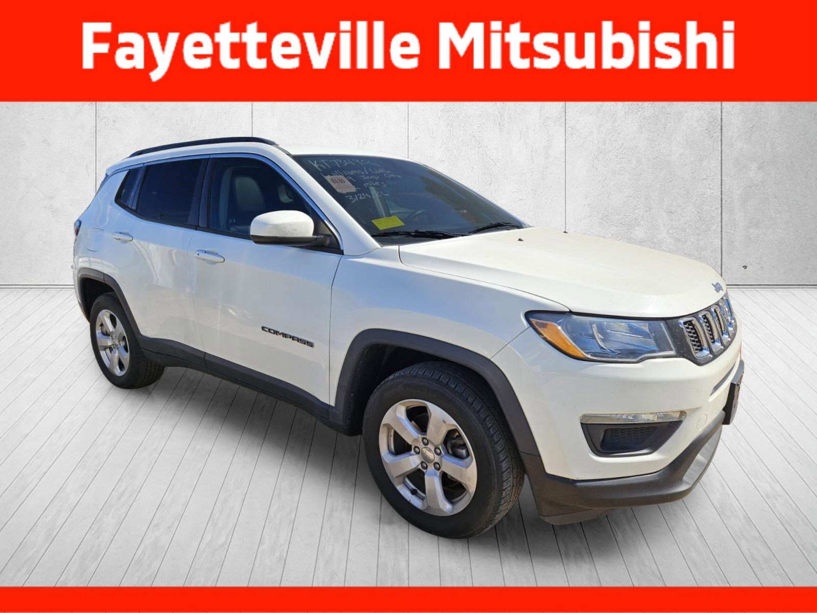 Used 2019 Jeep Compass Latitude w/ Popular Equipment Group AWD/4WD image 3