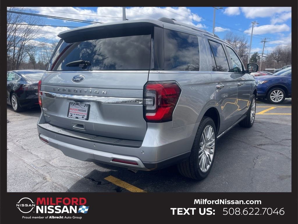 Used 2024 Ford Expedition Limited image 5