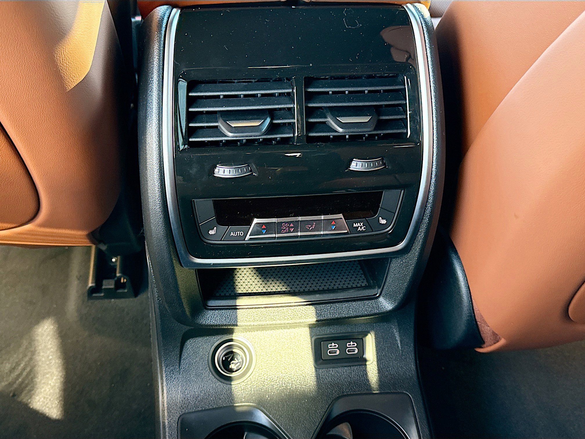 New 2026 BMW X7 M60i image 21