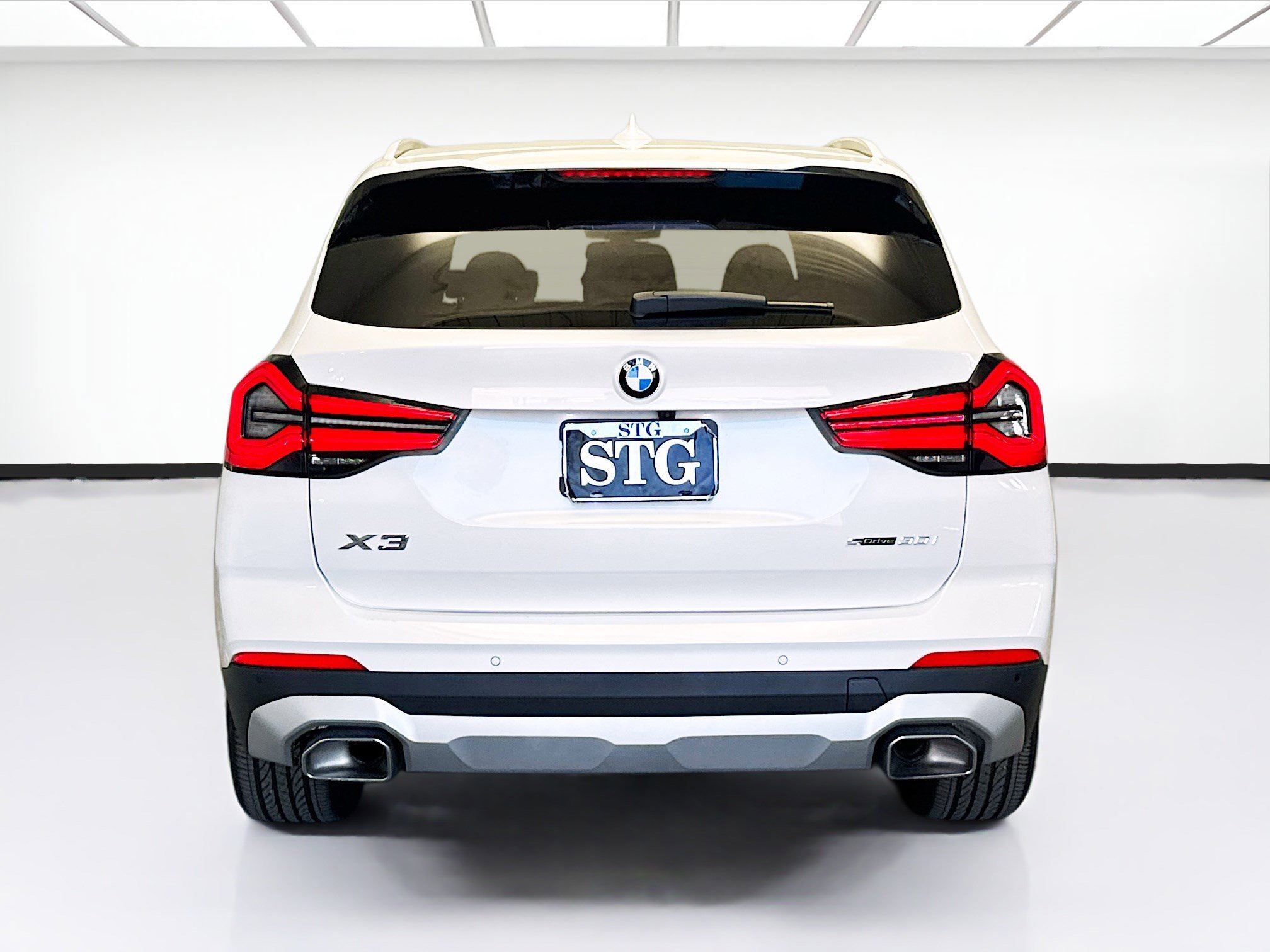 Used 2024 BMW X3 sDrive30i w/ Convenience Package image 5