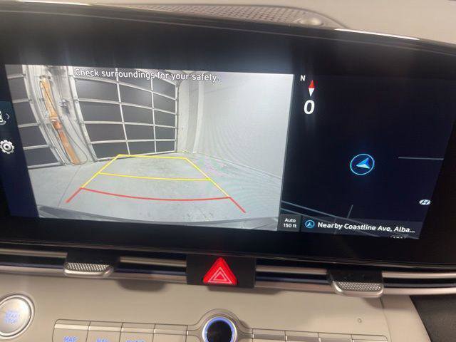 New 2025 Hyundai Elantra Limited image 15