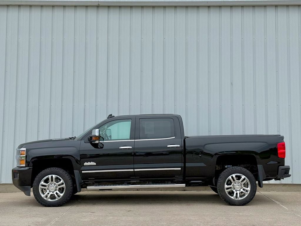 Used 2015 Chevrolet Silverado 2500 High Country w/ Duramax Plus Package AWD/4WD image 3