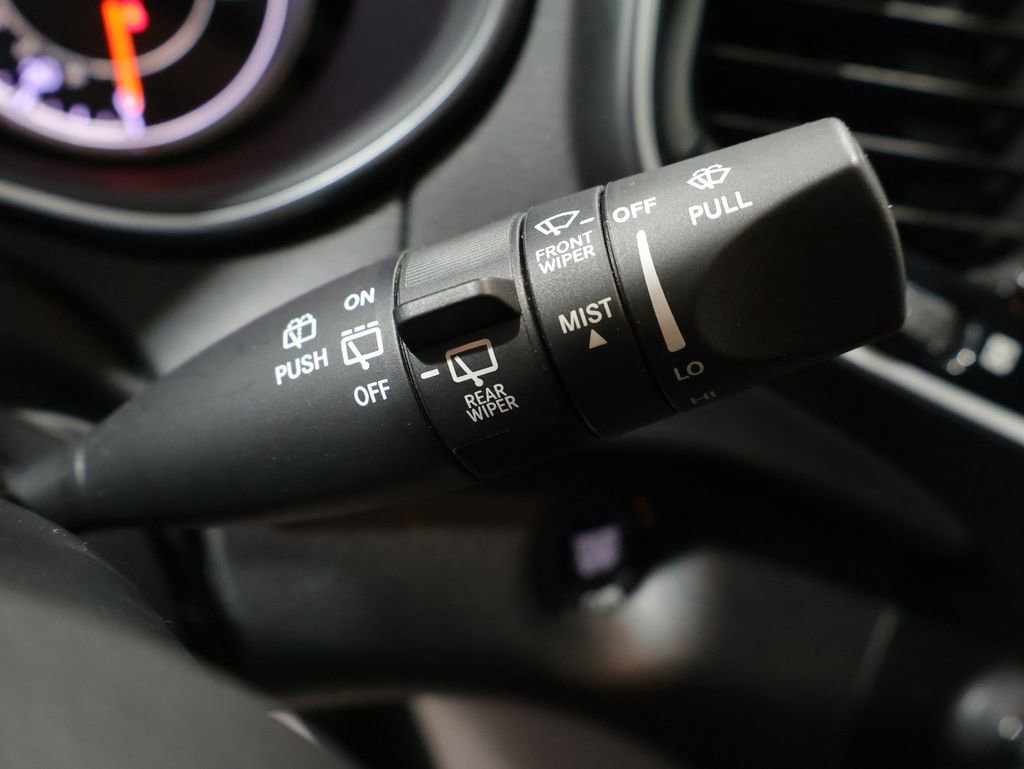 Certified 2019 Jeep Cherokee Limited AWD/4WD image 40