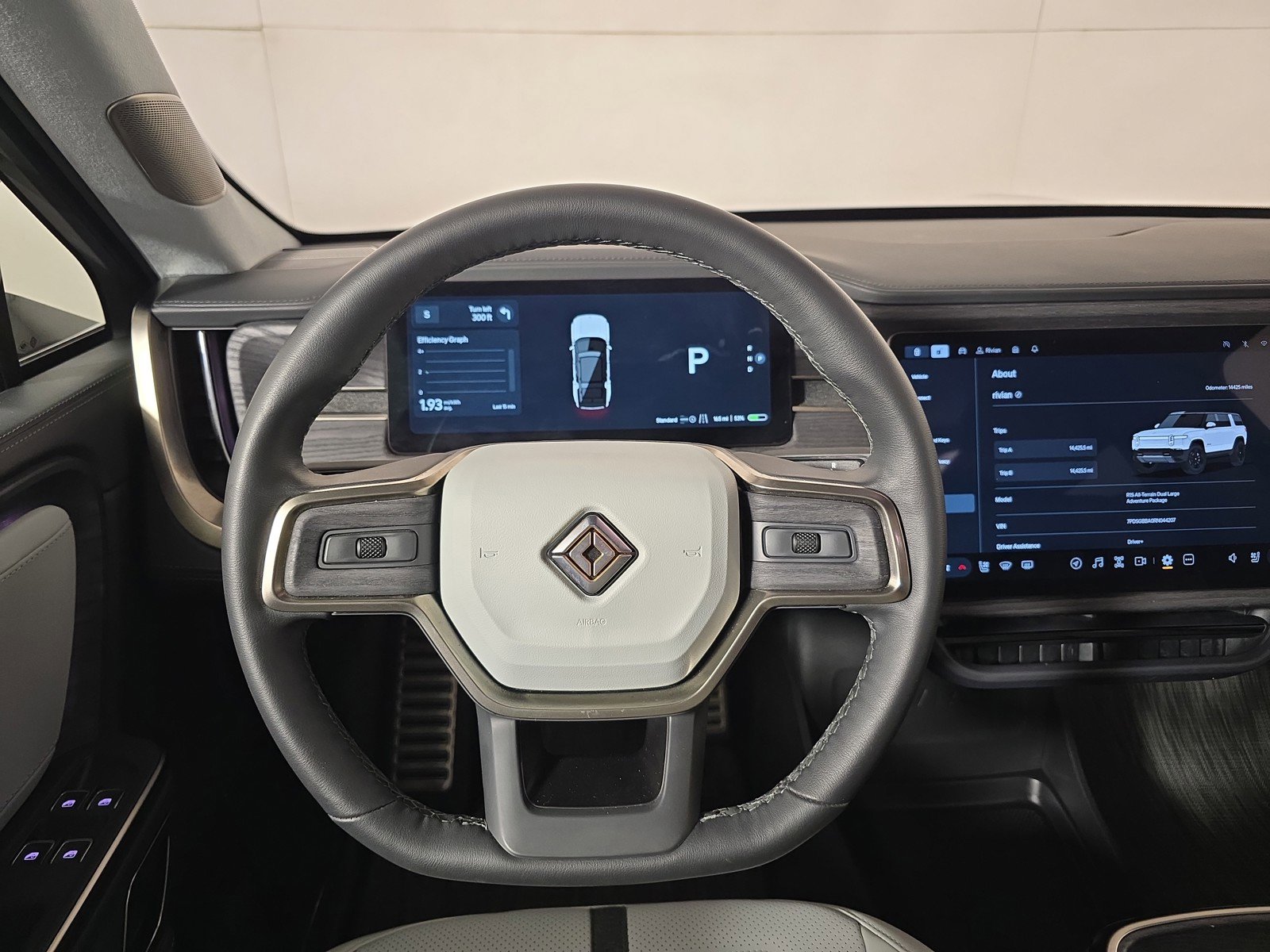 Used 2024 Rivian R1S Adventure AWD/4WD image 28