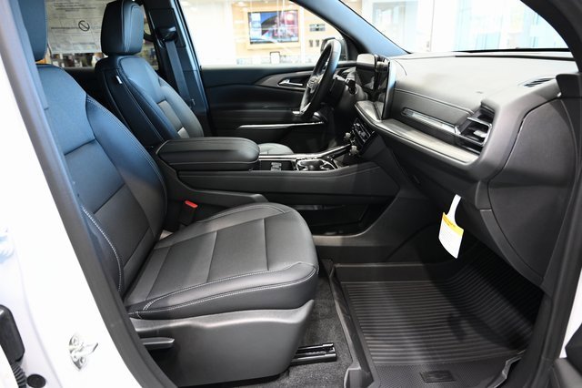 New 2026 Chevrolet Traverse LT w/ Driver Confidence Package image 10