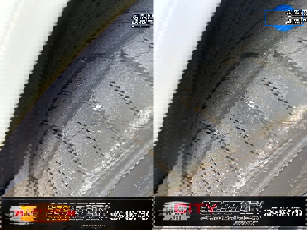 Used 2023 Dodge Durango R/T w/ Hemi Orange Plus Package image 21