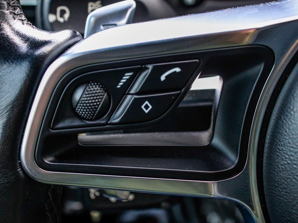 Used 2020 Porsche Macan image 28