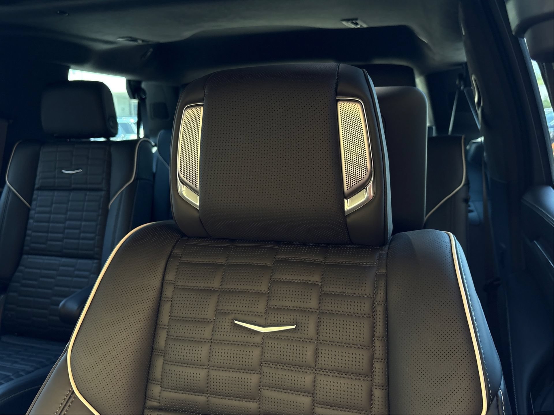 New 2026 Cadillac Escalade Platinum Sport AWD/4WD image 32