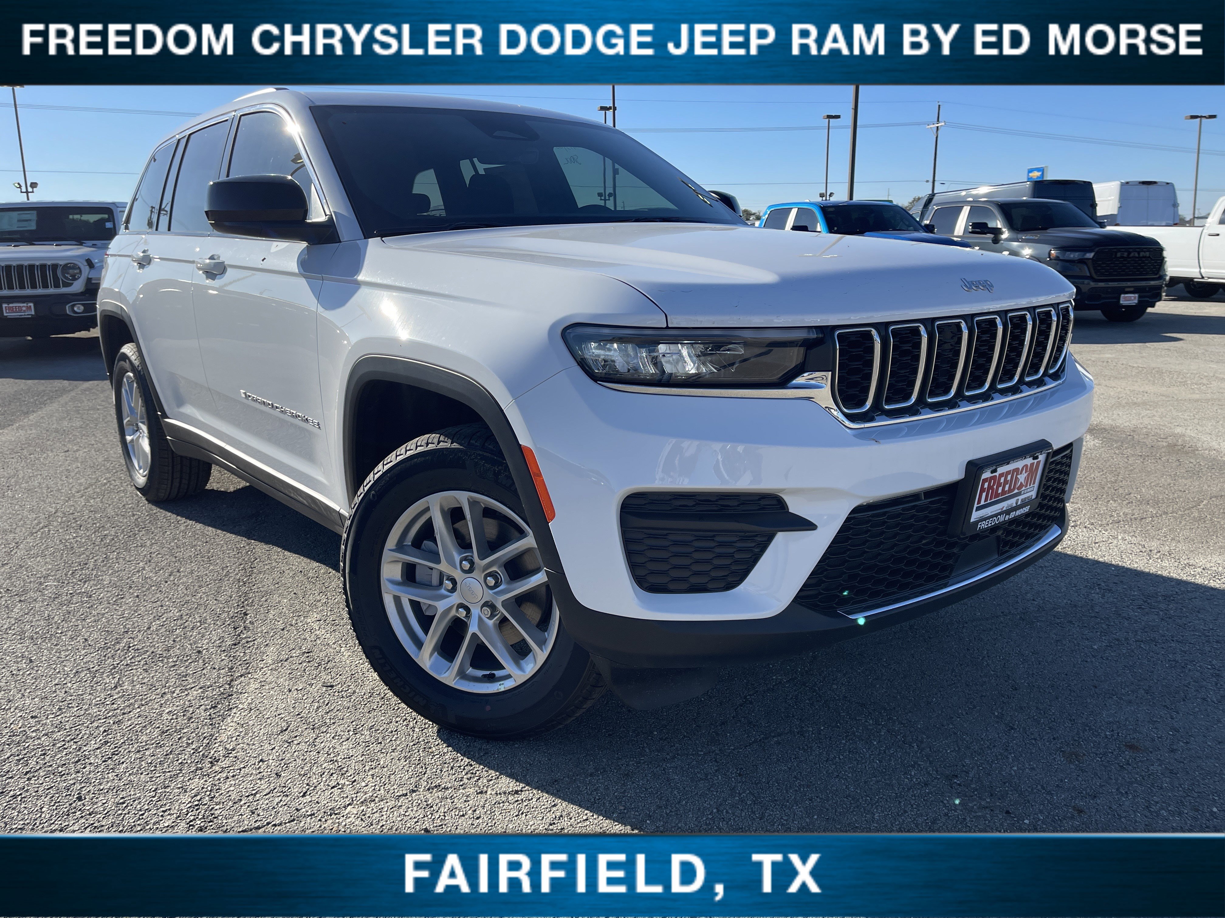 New 2025 Jeep Grand Cherokee Laredo X w/ Trailer Tow Package