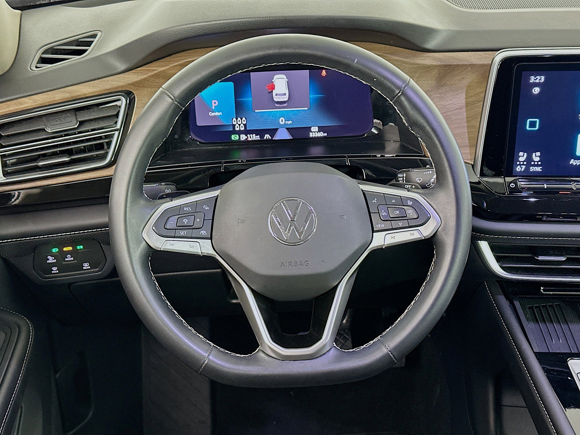 Used 2025 Volkswagen Atlas SE image 18