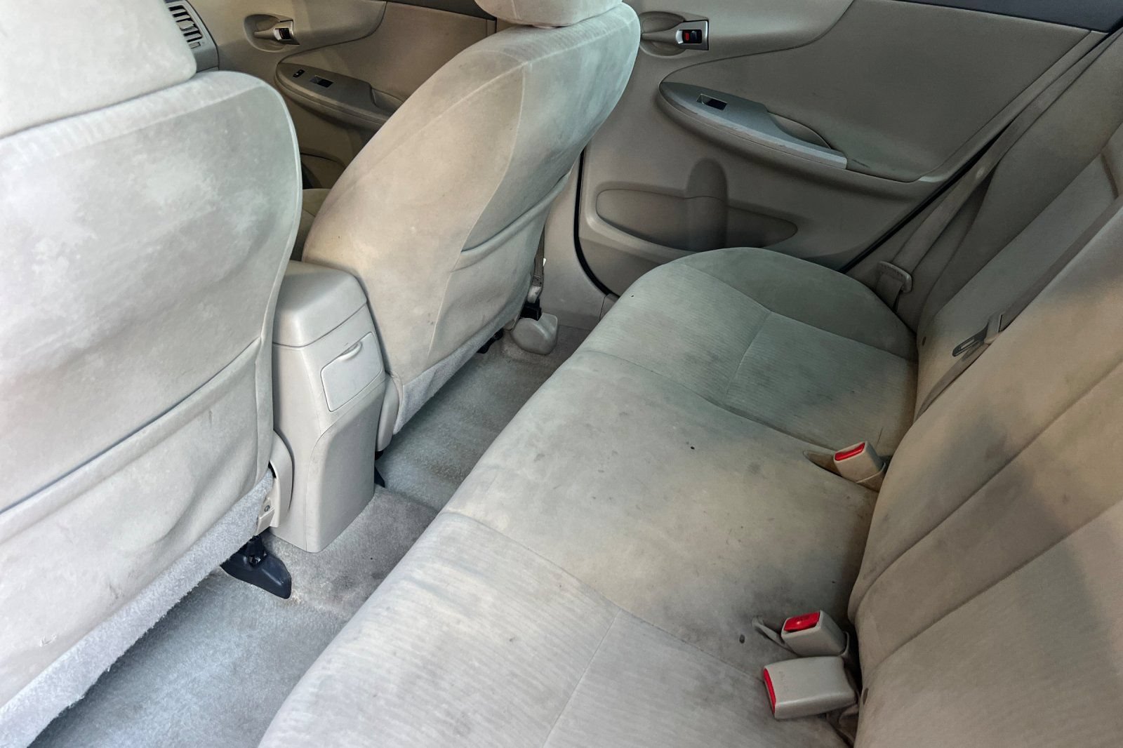 Used 2010 Toyota Corolla LE FWD image 12