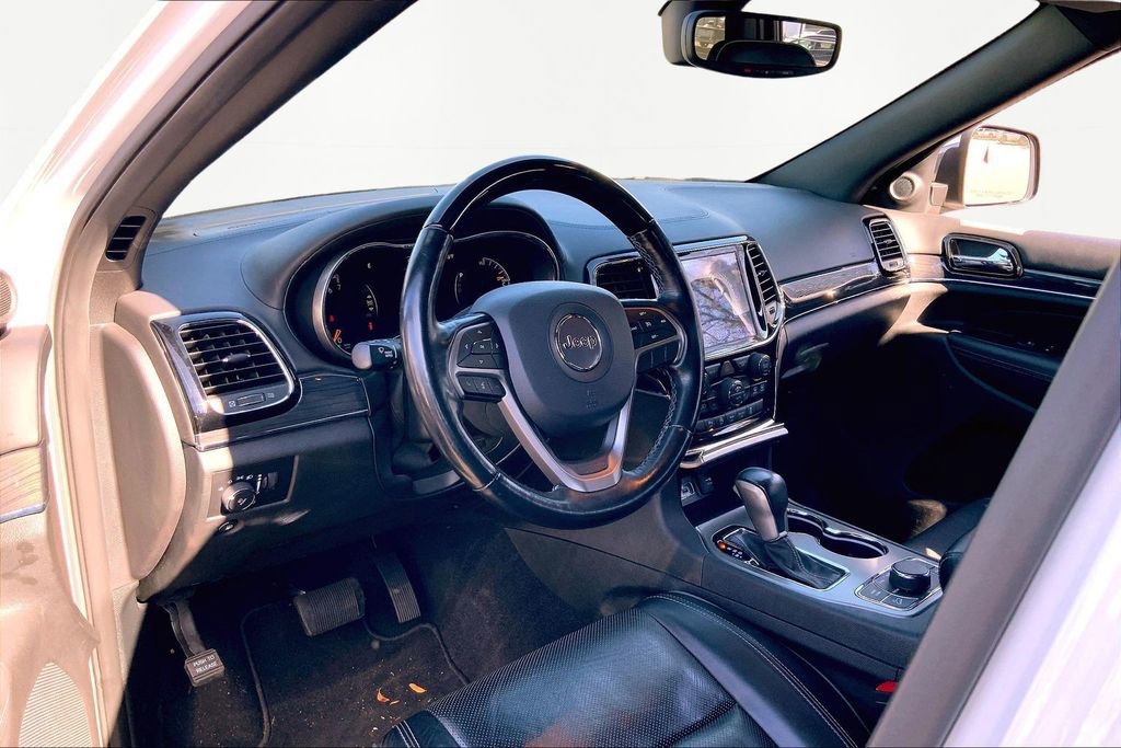 Used 2020 Jeep Grand Cherokee Overland image 12