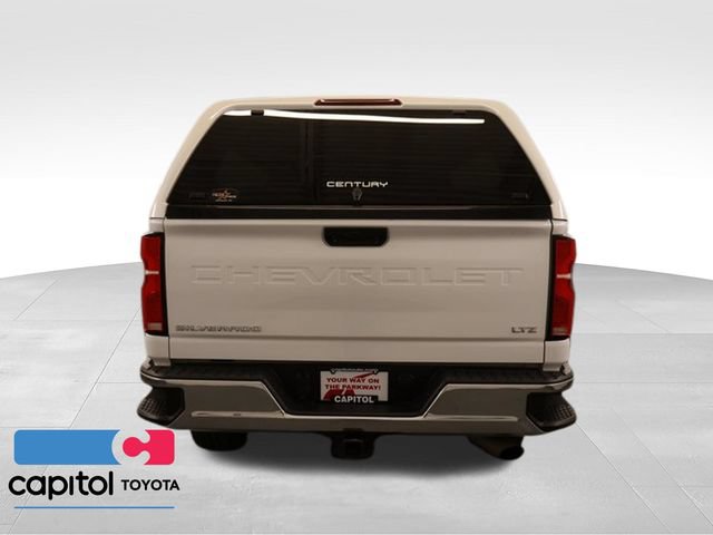 Used 2024 Chevrolet Silverado 3500 LTZ AWD/4WD image 3