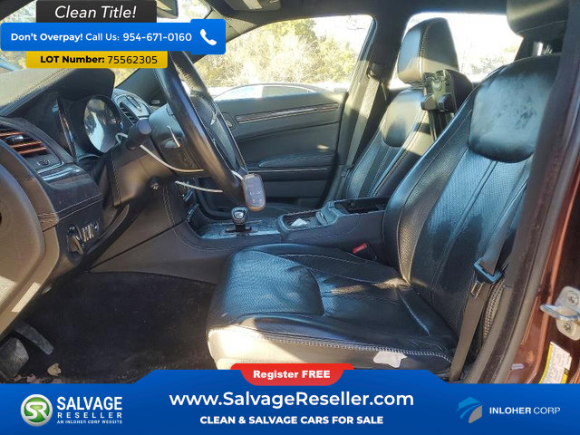 Used 2014 Chrysler 300 C image 9