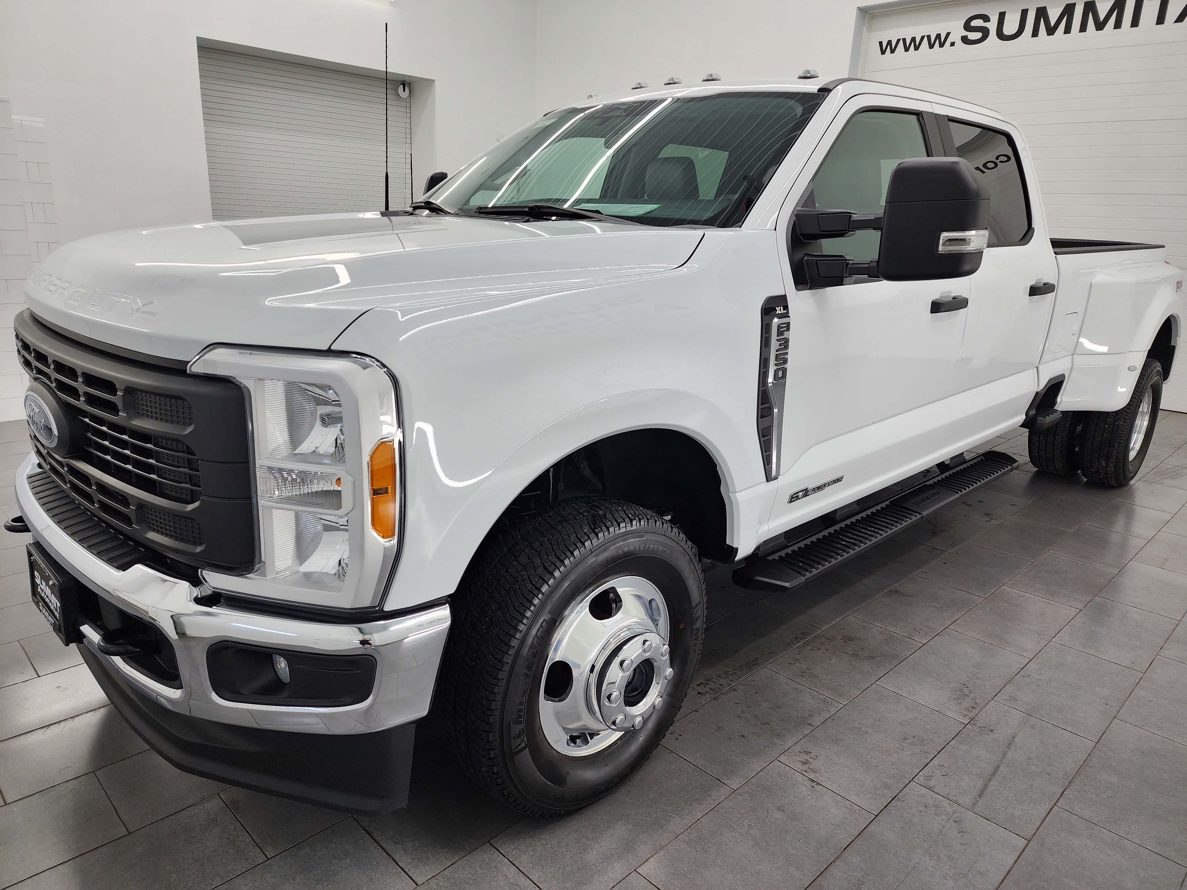 Used 2023 Ford F350 XL image 7