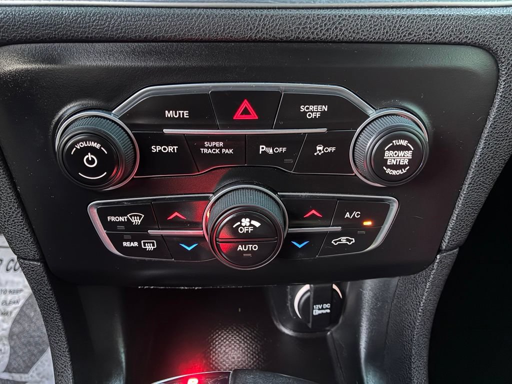 Used 2018 Dodge Charger R/T Scat Pack RWD image 40