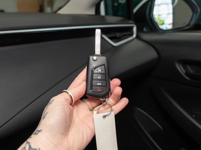 Used 2022 Toyota Corolla LE image 14