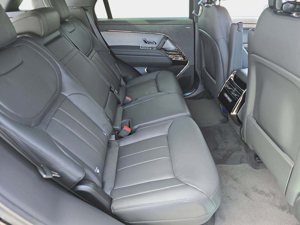 New 2026 Land Rover Range Rover Sport SE AWD/4WD image 11