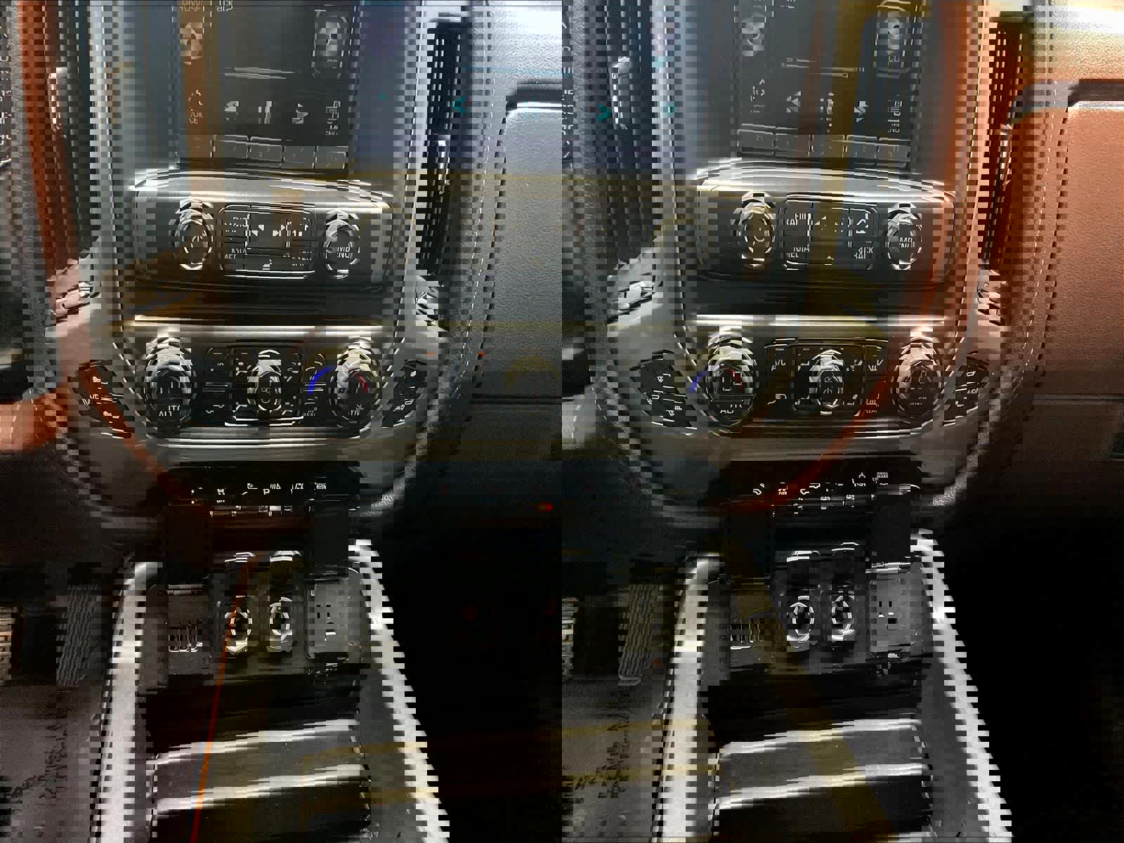 Used 2015 Chevrolet Silverado 2500 High Country w/ Duramax Plus Package image 32