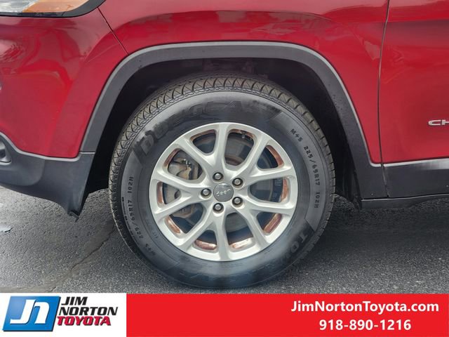 Used 2015 Jeep Cherokee Latitude AWD/4WD image 12
