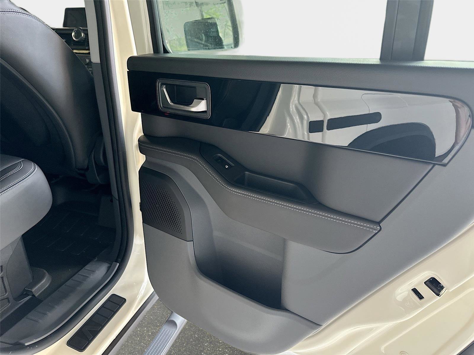 New 2025 INEOS Grenadier Fieldmaster Edition image 43