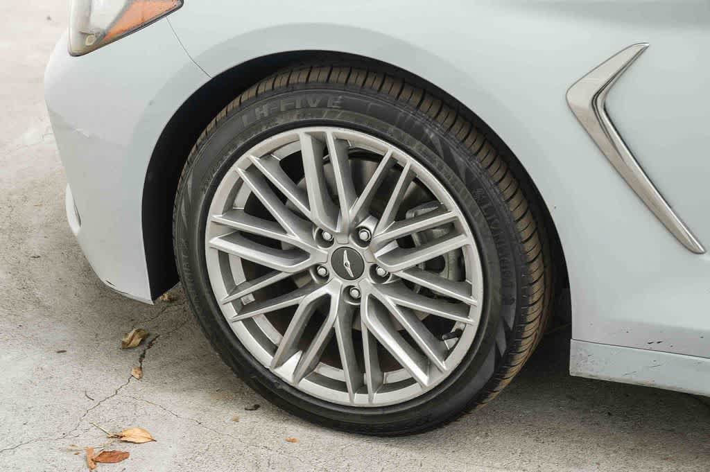 Used 2020 Genesis G70 2.0T RWD image 11