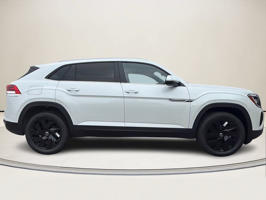 New 2026 Volkswagen Atlas Cross Sport SE AWD/4WD image 2