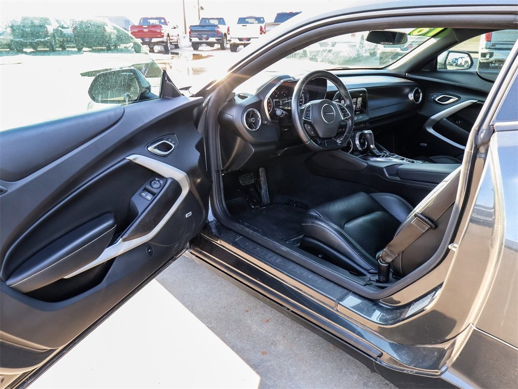 Used 2018 Chevrolet Camaro LT w/ RS Package image 20