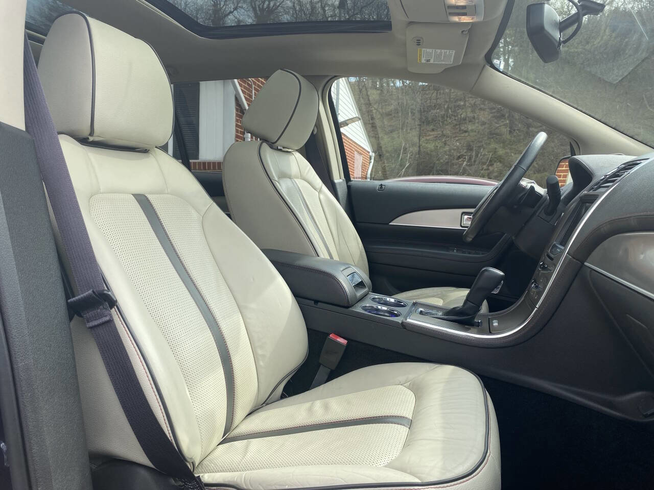 Used 2014 Lincoln MKX AWD w/ Equipment Group 102A image 22