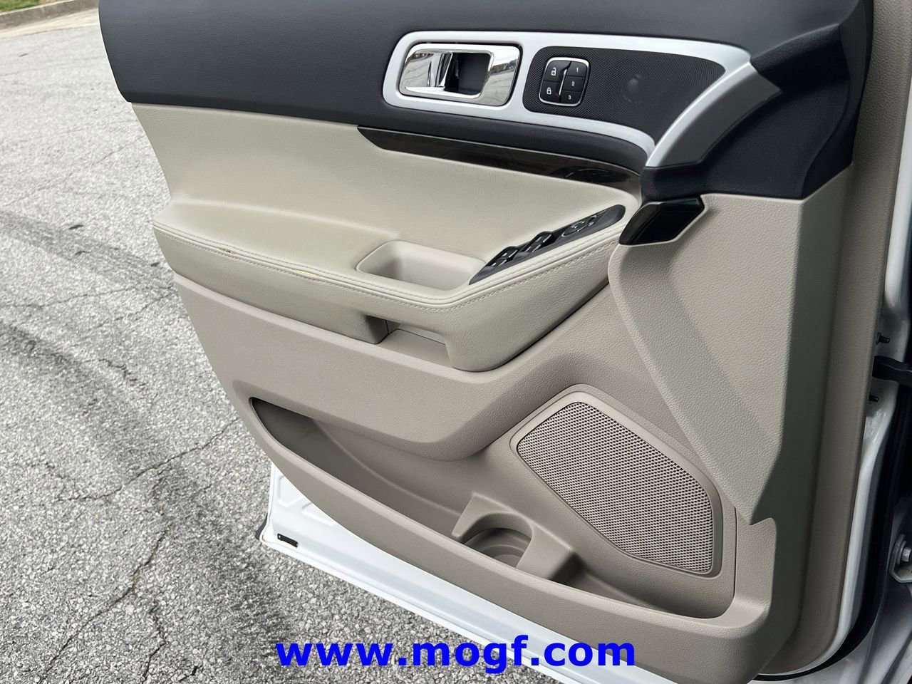 Used 2015 Ford Explorer Limited w/ Equipment Group 301A FWD image 17