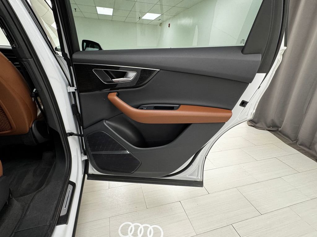 Used 2022 Audi Q7 3.0T Premium Plus w/ Premium Plus Package image 16