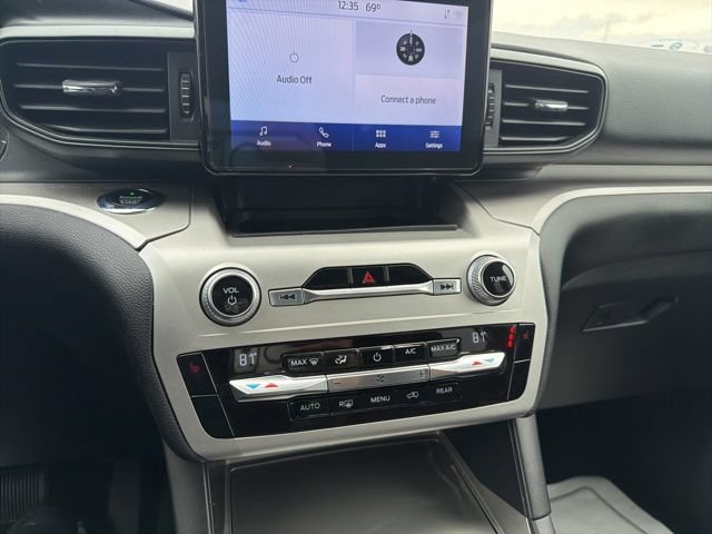 Used 2021 Ford Explorer XLT w/ Class III Trailer Tow Package AWD/4WD image 43