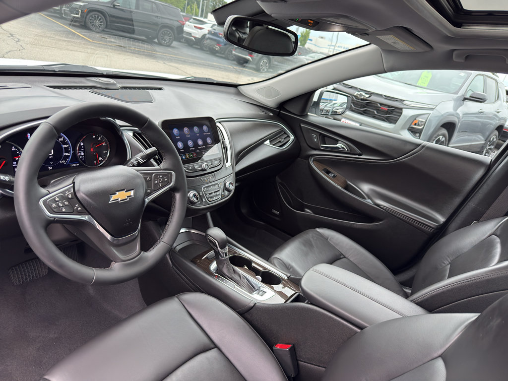 Used 2023 Chevrolet Malibu LT w/ Sport Edition FWD image 25