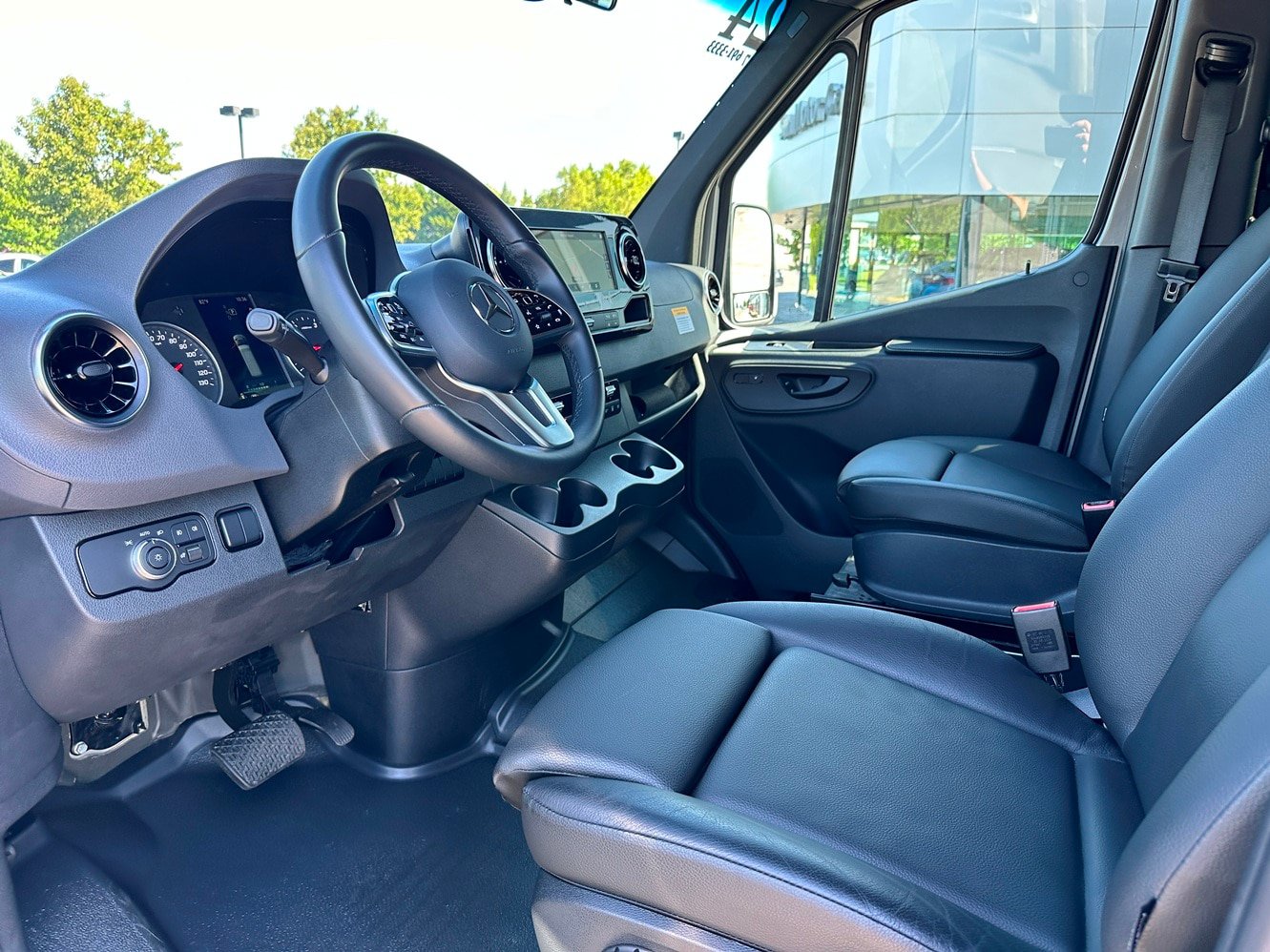 Certified 2024 Mercedes-Benz Sprinter 2500 image 9