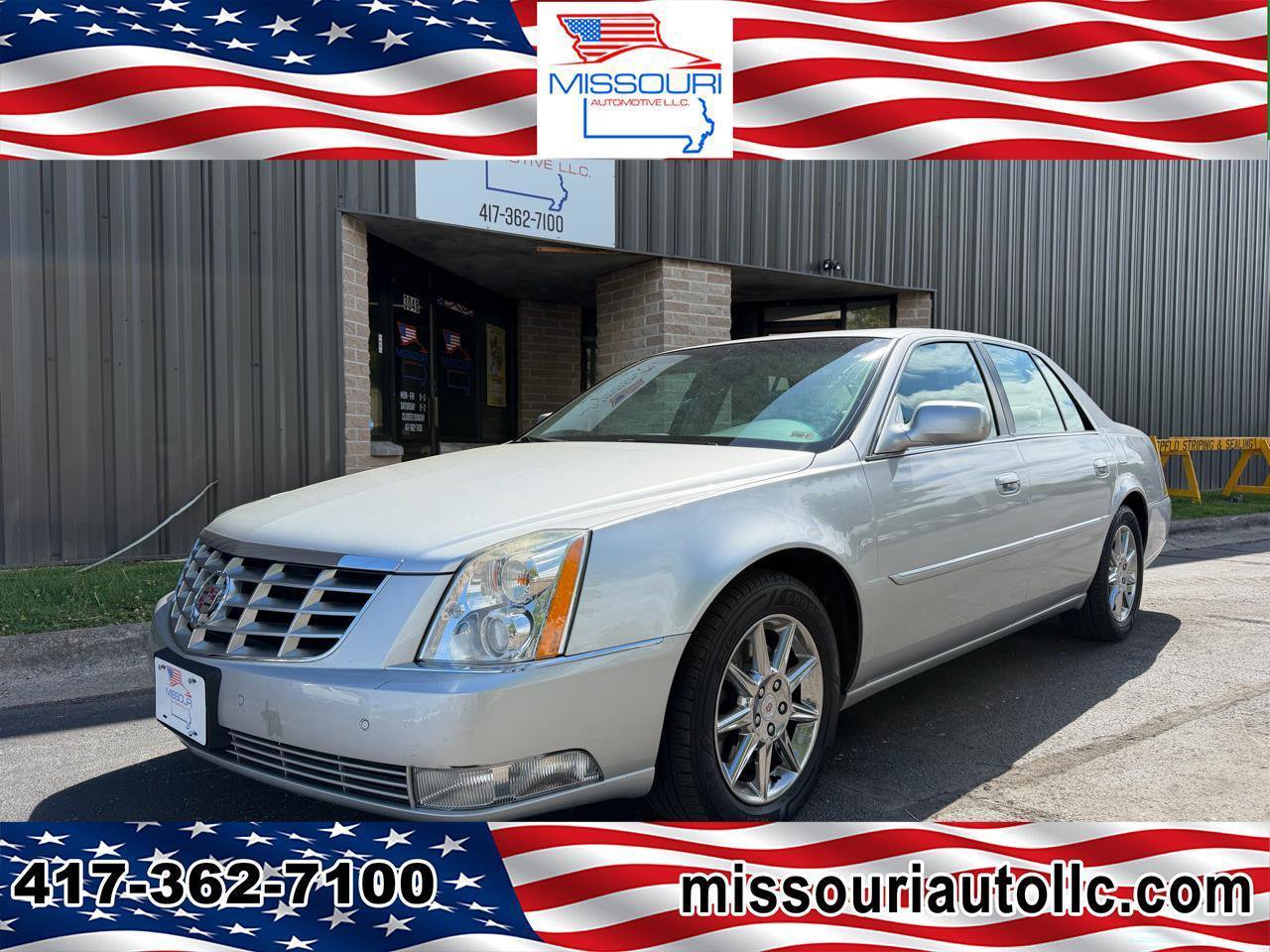 Used 2010 Cadillac DTS Luxury FWD image 1