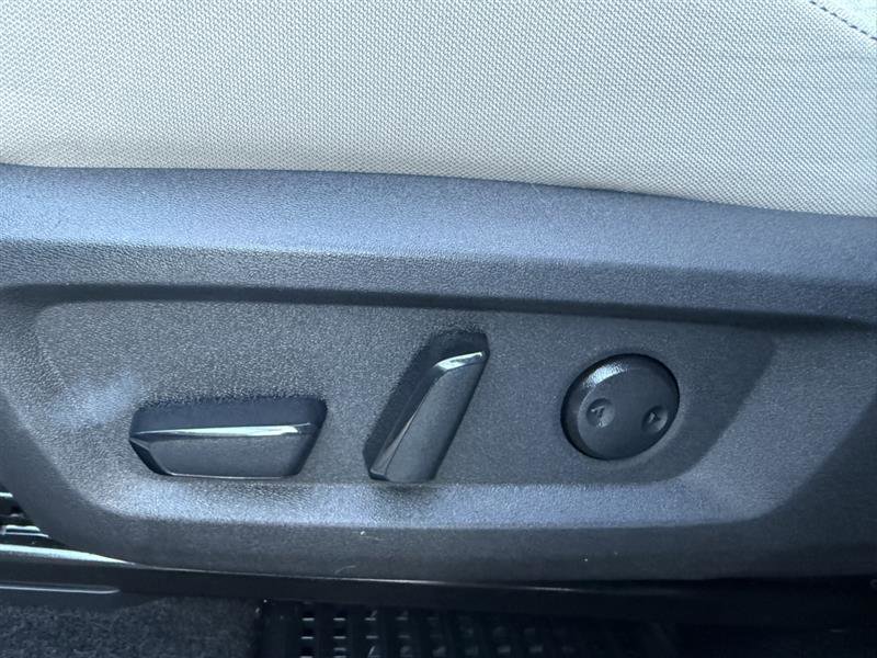 Used 2023 Nissan Rogue SV image 30