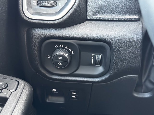 Used 2025 RAM 1500 Big Horn image 28