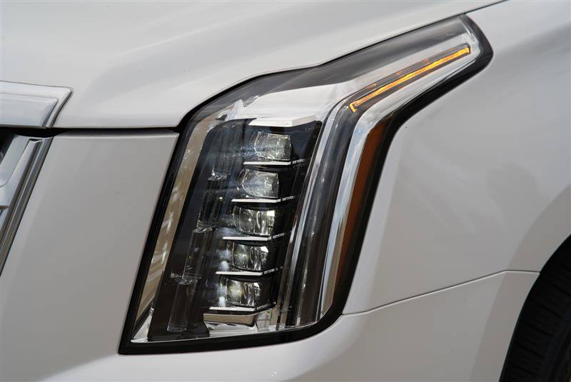 Used 2018 Cadillac Escalade ESV Platinum AWD/4WD image 28